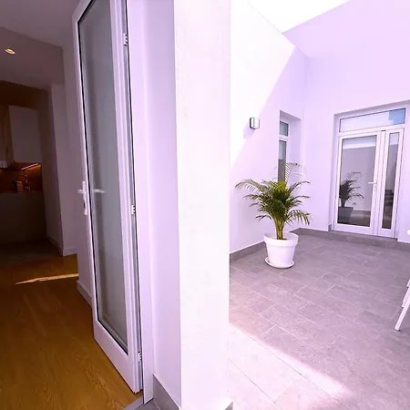 Tropicalidays La Punta House * Лос-Реалехос