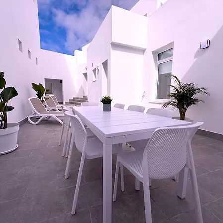 Tropicalidays La Punta House Apartment *